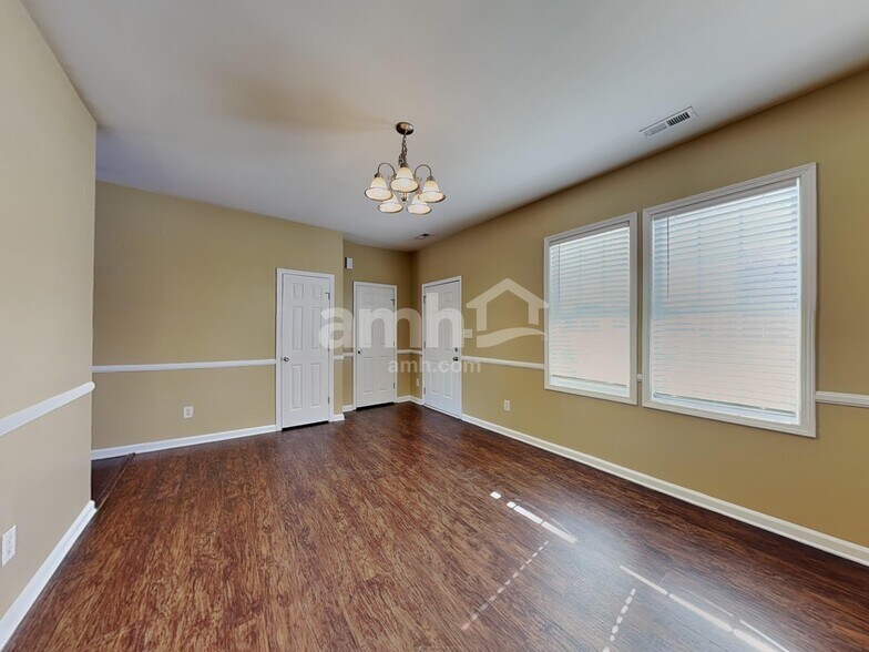 Building Photo - 207 Mayors Ln