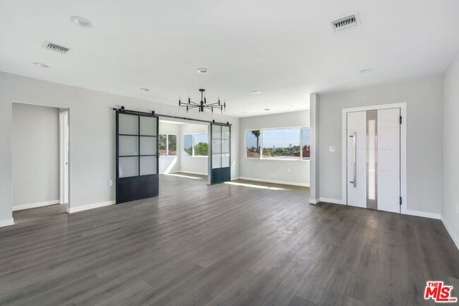 Building Photo - 4151 Don Mariano Dr