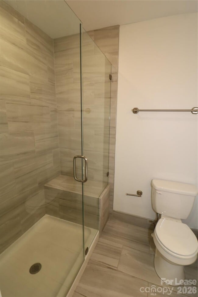 Building Photo - 2227 Celia Ave