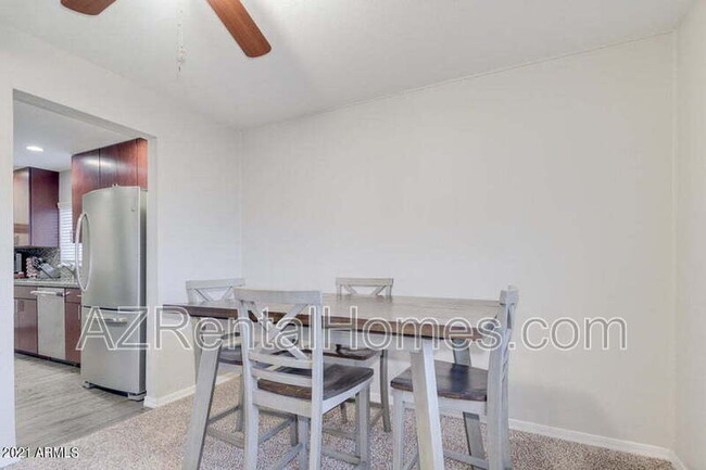 Building Photo - 2110 W De Palma Cir