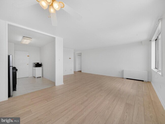 Building Photo - 6621 Wakefield Dr