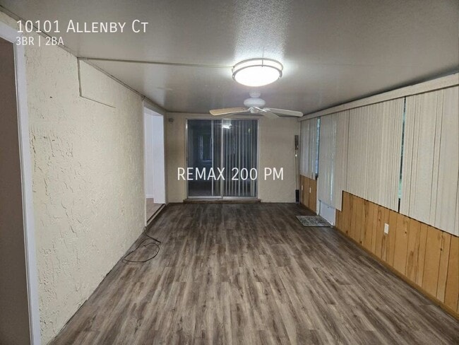 Building Photo - 10101 Allenby Ct