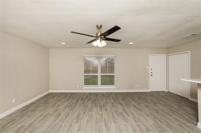 Building Photo - 154 W Way Cir
