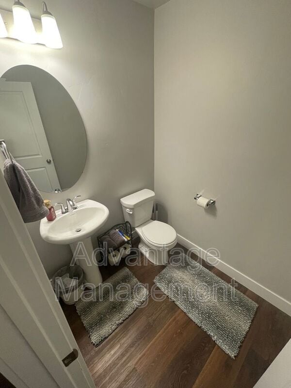 Building Photo - 1010 N 20 E