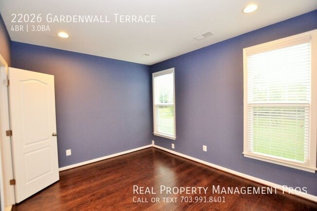 Building Photo - 22026 Gardenwall Terrace
