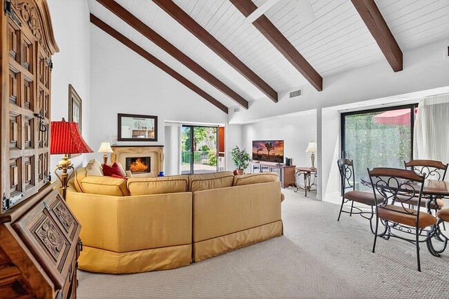 Building Photo - 468 Sunningdale Dr