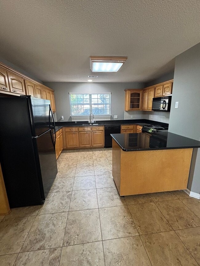 Building Photo - 221 Stirling Bridge Dr