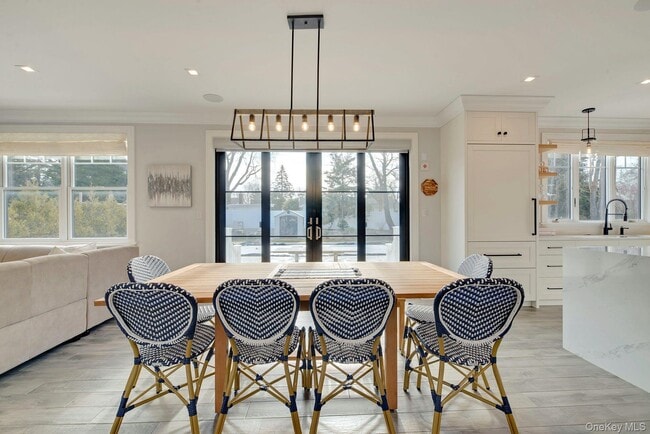 Building Photo - 165 Marine Pl