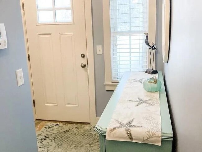 Building Photo - 12 Park Ave