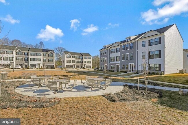 Building Photo - 313 Soft Rush Ln