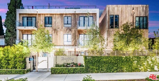 Building Photo - 1041 N Spaulding Ave