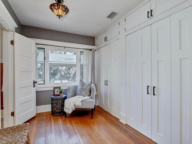 Building Photo - 229 Jacaranda Pl