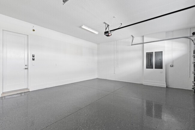 Building Photo - 10033 Stockrun Dr