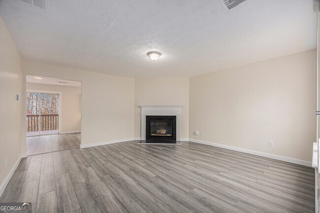 Building Photo - 429 Village Bluff Dr