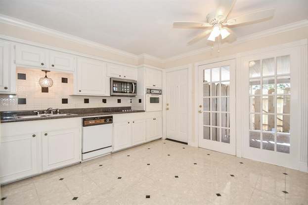Building Photo - 7225 Beechnut St