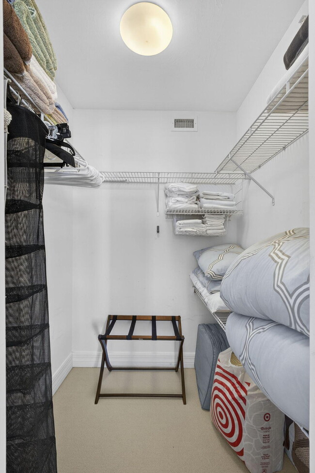 Building Photo - 3000 N Ocean Dr