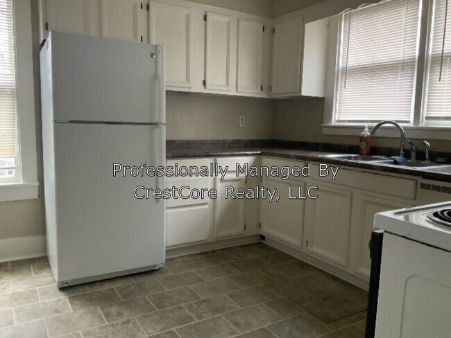 Building Photo - 132 Terrace Pl