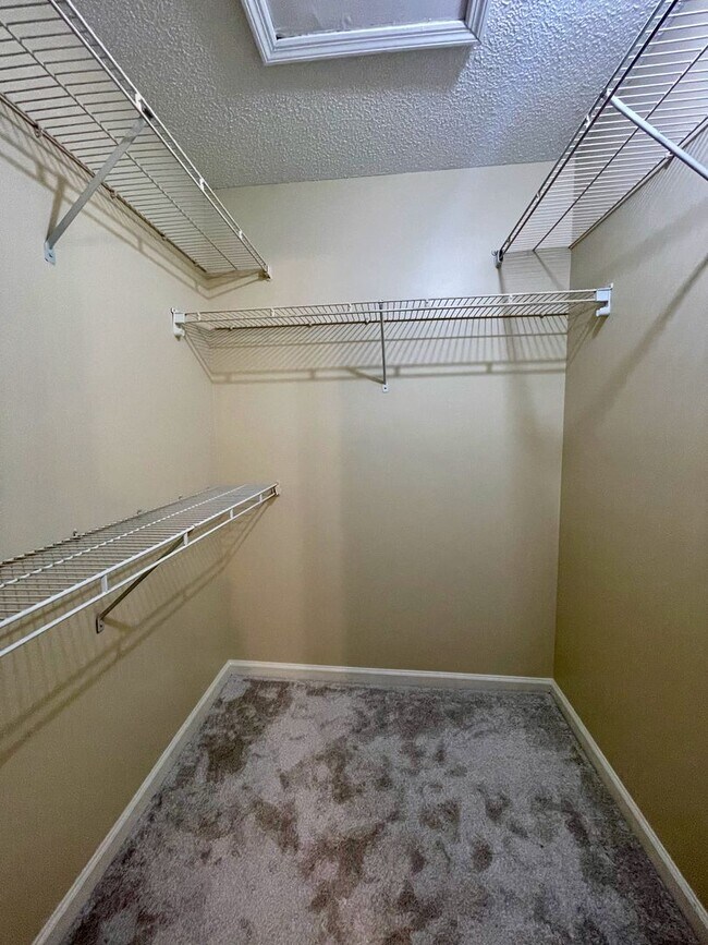 Building Photo - Condo in the Heart of Sandy Springs