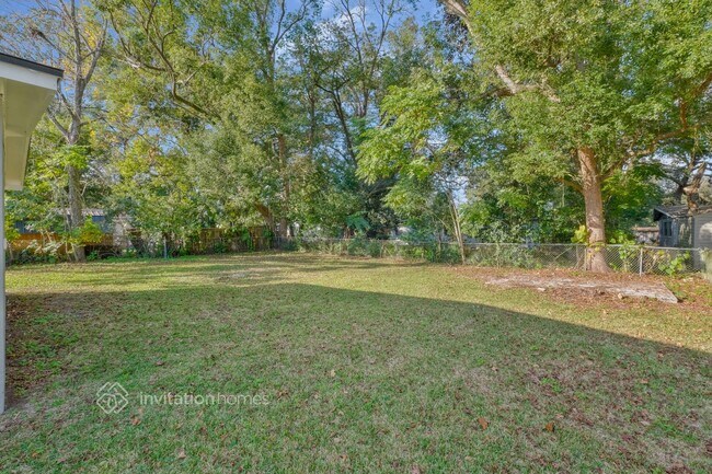 Building Photo - 6727 Calvados Ave