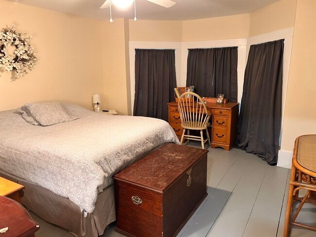 Building Photo - 565 White Mountain Hwy