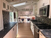 Building Photo - 422 Graceland Dr