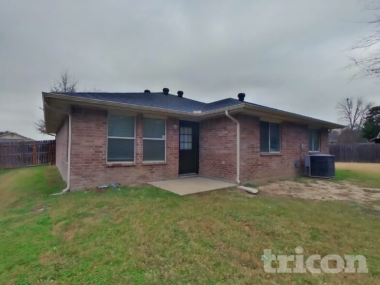 Building Photo - 1602 Canary Island Ct