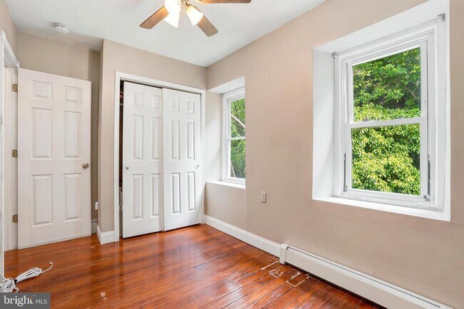 Building Photo - 4441 Silverwood St