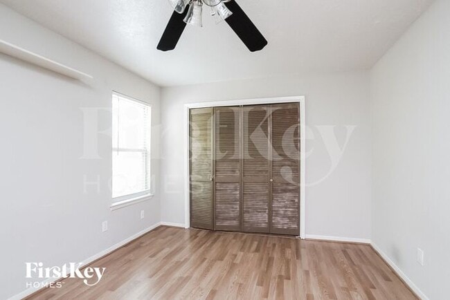 Building Photo - 3922 Maple Heights Dr