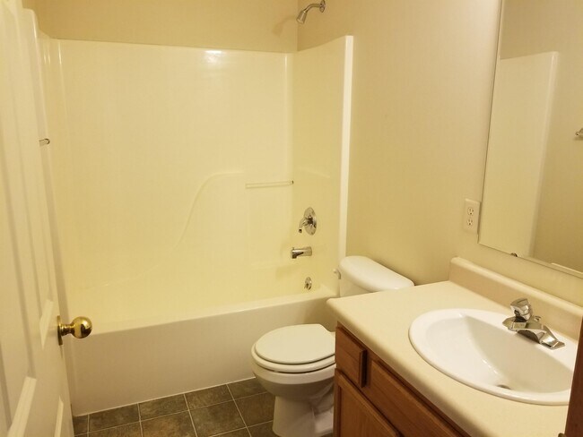 Building Photo - 808 N 3rd Ave