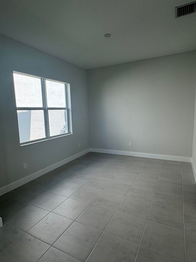 Building Photo - 14177 Gray Bark Bnd