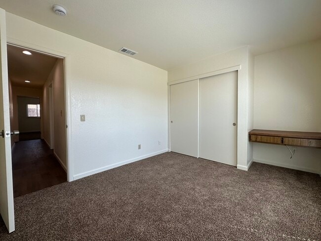 Building Photo - 8613 Tiogawoods Dr