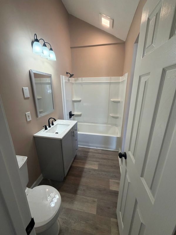 Building Photo - 5209 Eugene Way