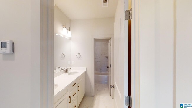 Building Photo - 1253 Chelsea Pk Trl