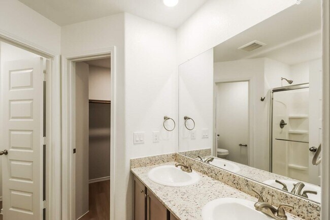 Building Photo - 24825 Scilla Wy