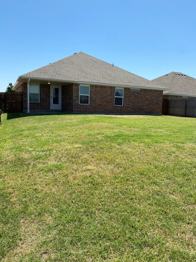Building Photo - 7921 Frye Ln