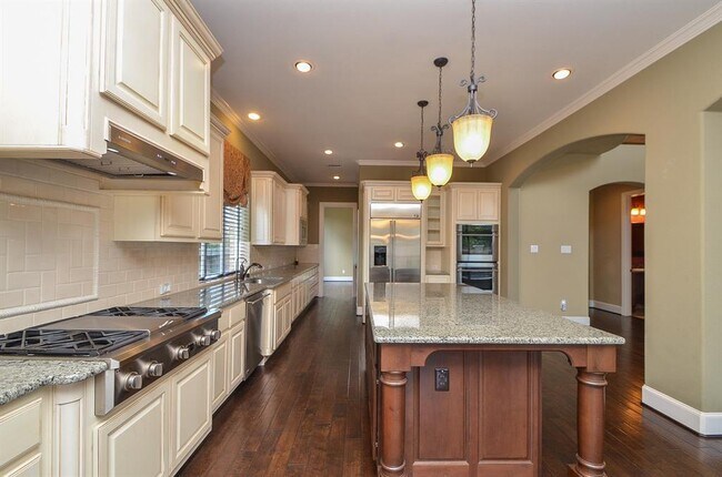 Building Photo - 27411 Robillard Springs Ln