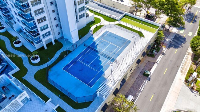 Building Photo - 3015 N Ocean Blvd