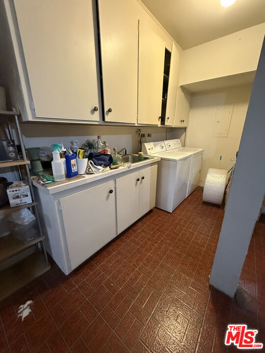 Building Photo - 5310 Lindley Ave