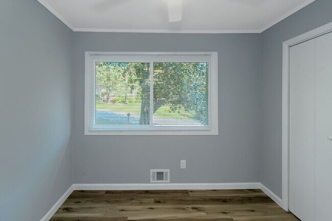 Building Photo - Your home awaits!