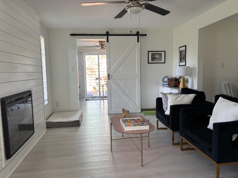 Building Photo - 3441 Fairview Dr