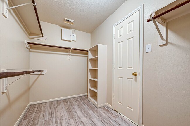 Building Photo - 3522 Clipper Winds Way