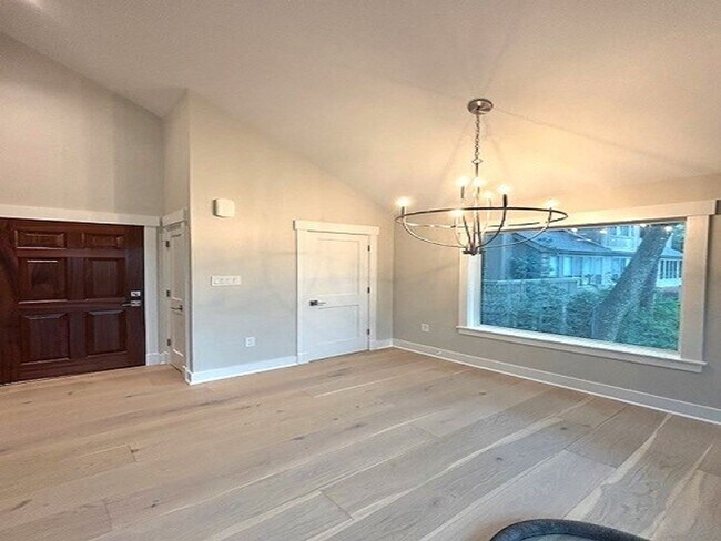 Building Photo - Broad Creek Landing