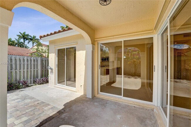 Building Photo - 1361 Springside Dr