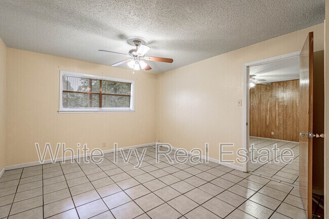 Building Photo - 120 McAdams Ln