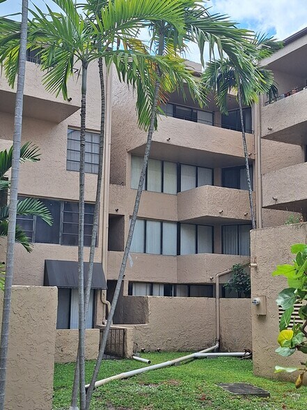 Building Photo - 10500 SW 108th Ave