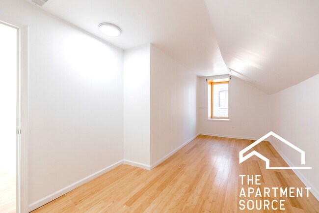 Building Photo - 1900 S Throop St