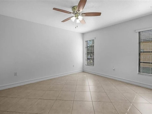 Building Photo - 367 Mendoza St