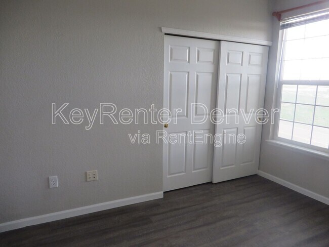 Building Photo - 7440 S Blackhawk St