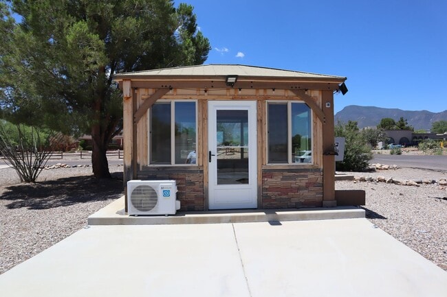 Building Photo - A Backyard Lover's Dream!!!