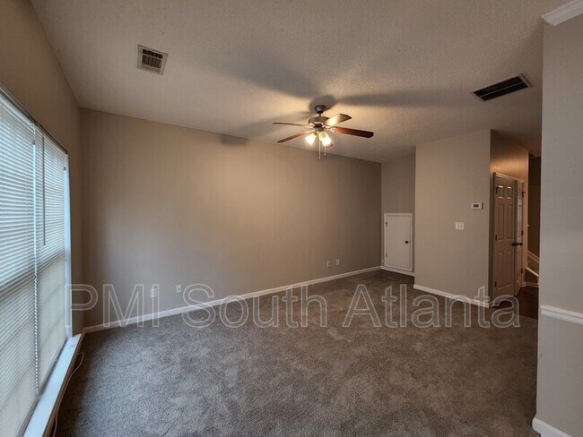 Building Photo - 176 Shenandoah Dr